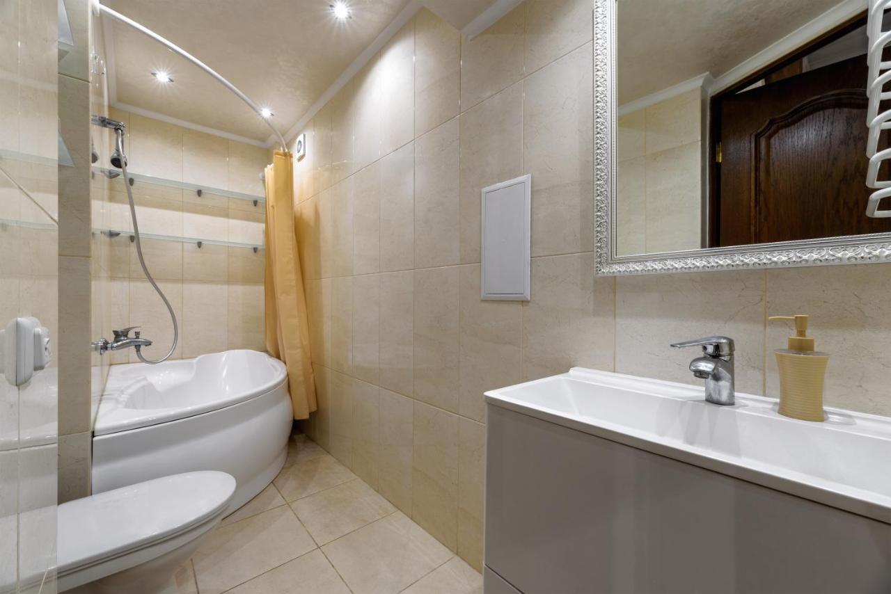 Noviy Svit 4 Apartments リヴィウ エクステリア 写真