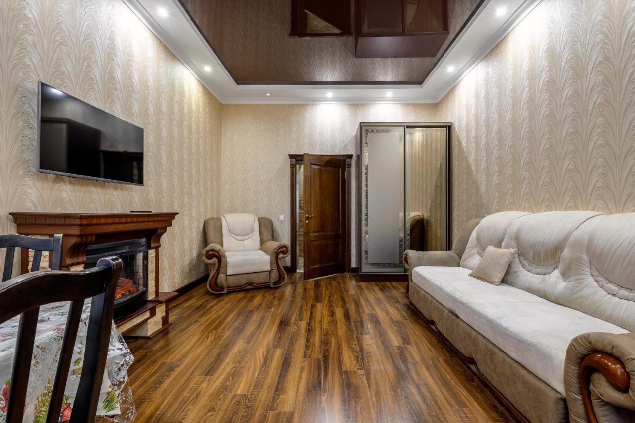 Noviy Svit 4 Apartments リヴィウ エクステリア 写真